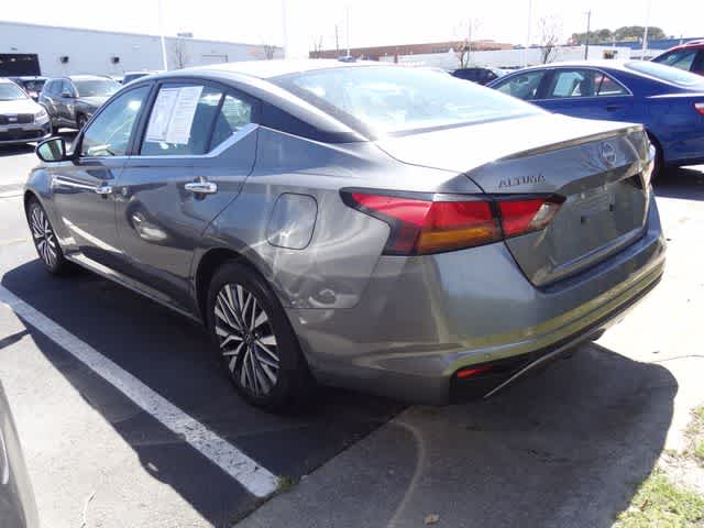 Thumbnail: 2023 Nissan Altima - 11