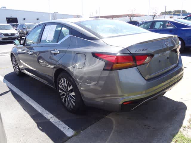 Thumbnail: 2023 Nissan Altima - 10