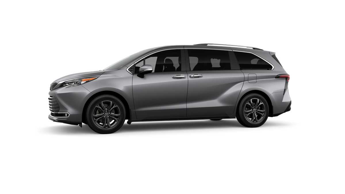 Thumbnail: 2026 Toyota Sienna - 3