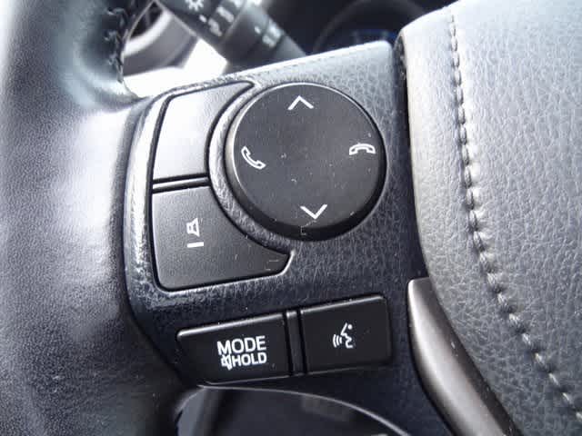 Thumbnail: 2017 Toyota RAV4 - 11