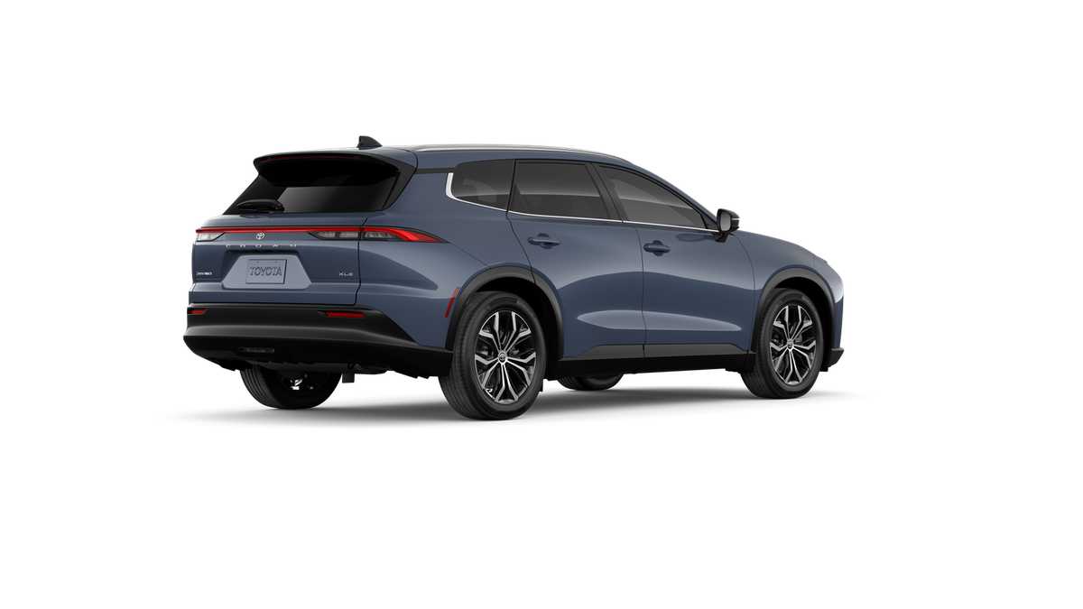 Thumbnail: 2026 Toyota Crown Signia - 10