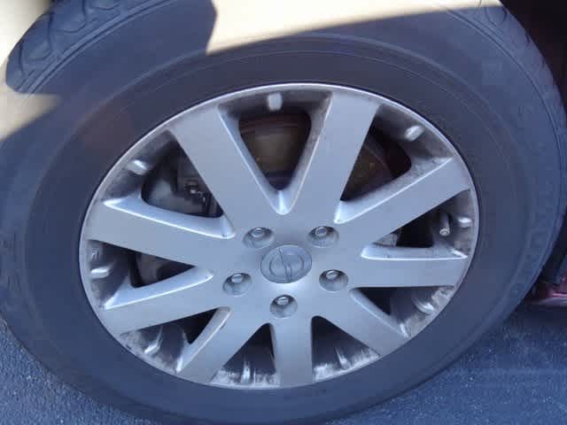 Thumbnail: 2013 Chrysler Town & Country - 9