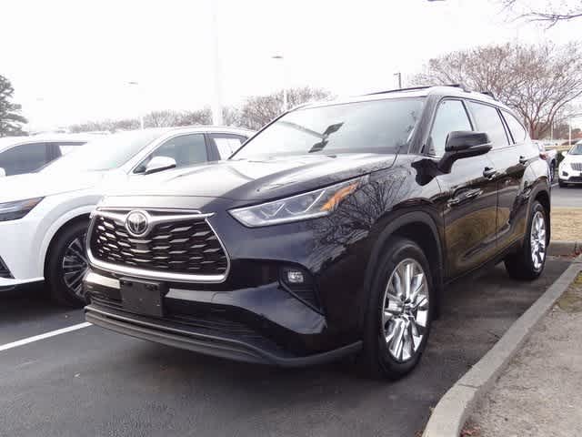 Thumbnail: 2023 Toyota Highlander - 1