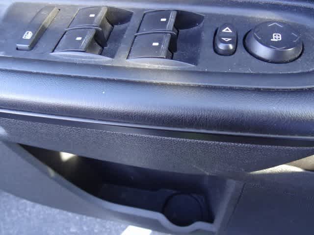 Thumbnail: 2015 Chevrolet Traverse - 10