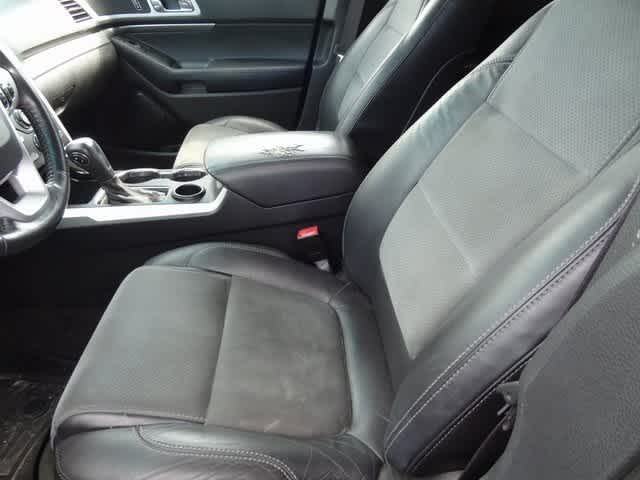 Thumbnail: 2015 Ford Explorer - 6