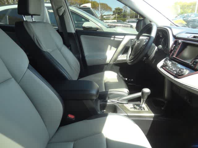 Thumbnail: 2017 Toyota RAV4 - 10