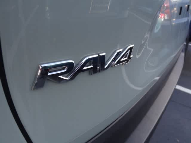 Thumbnail: 2023 Toyota RAV4 - 20