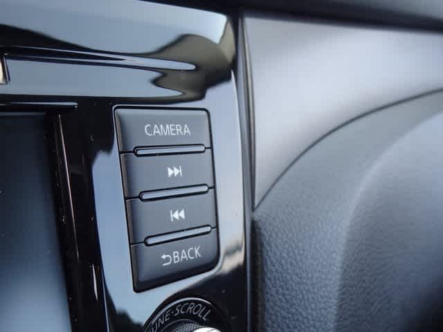 Thumbnail: 2019 Nissan Rogue Sport - 15