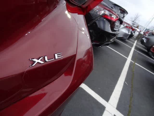 Thumbnail: 2022 Toyota Avalon - 5