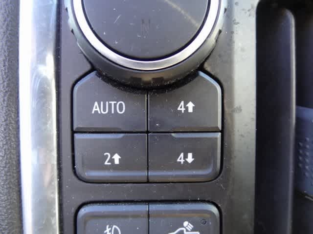 Thumbnail: 2019 Chevrolet Silverado 1500 - 13