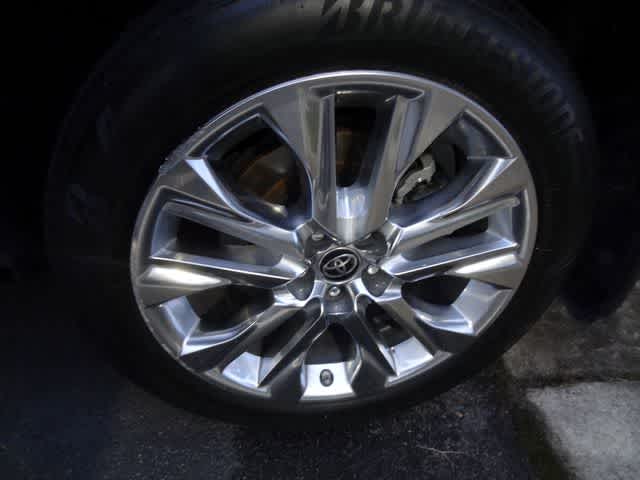 Thumbnail: 2021 Toyota Highlander - 19