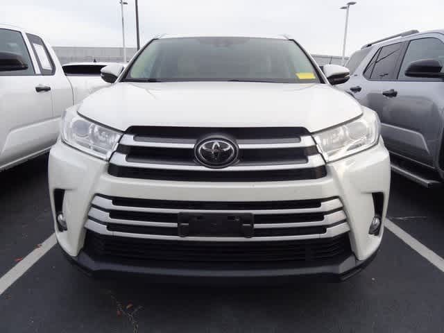 Thumbnail: 2019 Toyota Highlander - 2