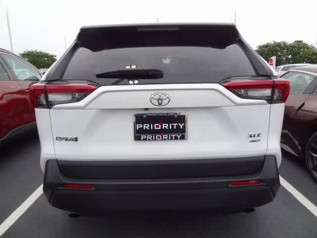 2024 Toyota RAV4 XLE 5