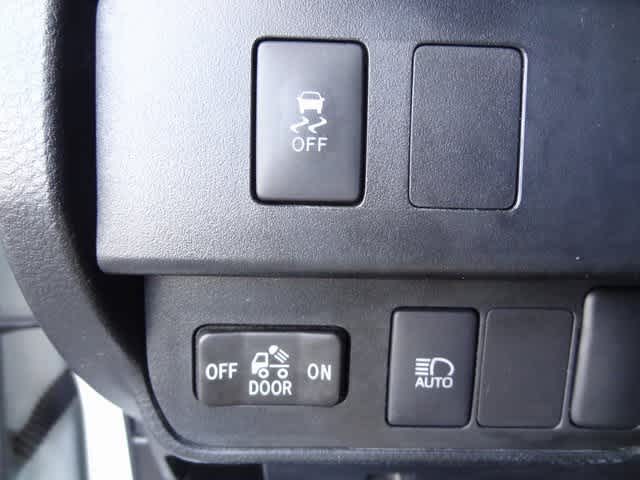 Thumbnail: 2023 Toyota Tacoma - 14