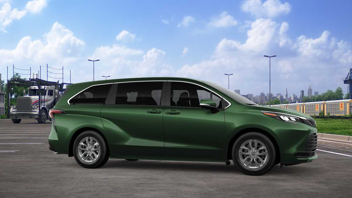 Thumbnail: 2026 Toyota Sienna - 13