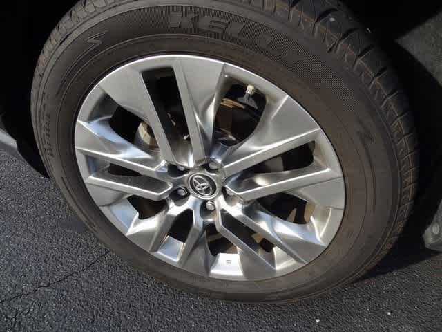 Thumbnail: 2019 Toyota RAV4 - 12