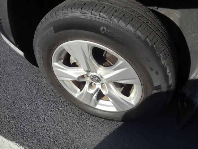 Thumbnail: 2021 Toyota RAV4 - 13