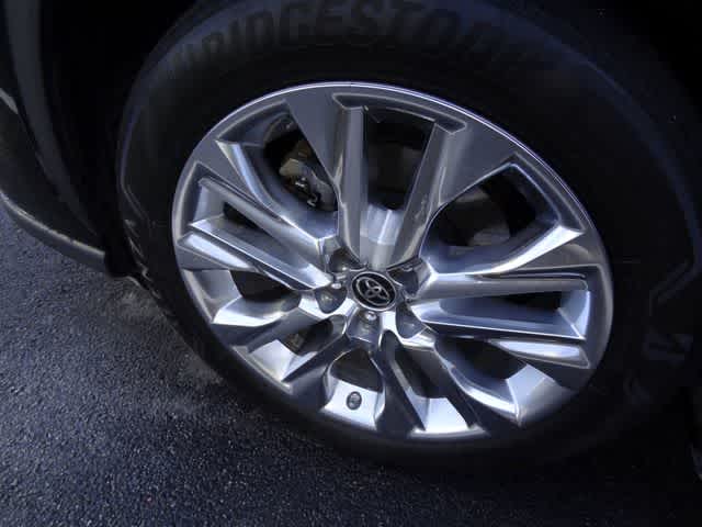 Thumbnail: 2021 Toyota Highlander - 20