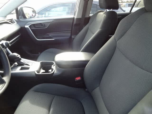 Thumbnail: 2020 Toyota RAV4 - 6