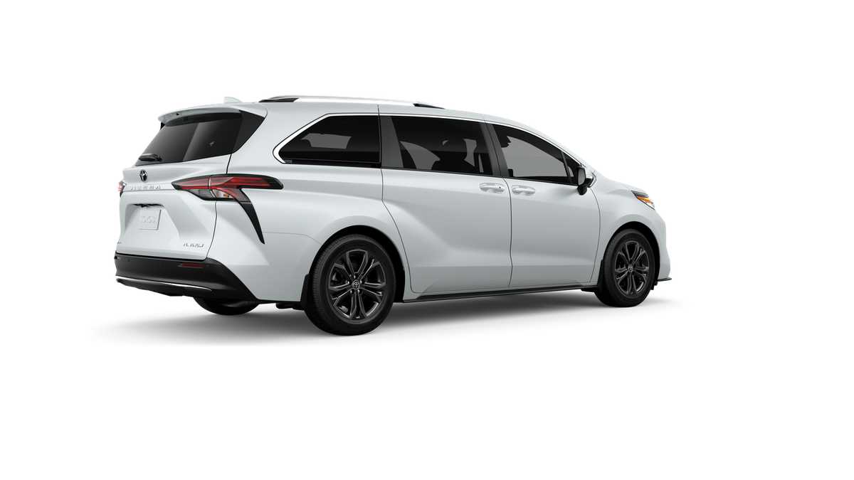 Thumbnail: 2026 Toyota Sienna - 10
