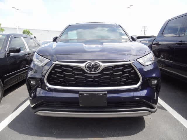 2023 Toyota Highlander Platinum 2