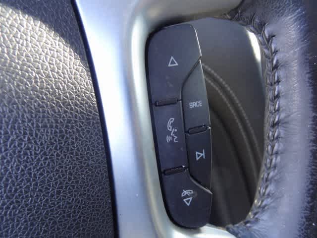 Thumbnail: 2015 Chevrolet Traverse - 12