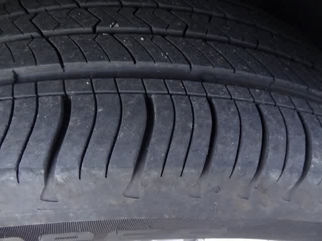 Thumbnail: 2013 Ford Edge - 20