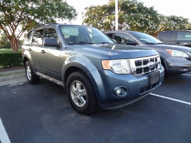 Thumbnail: 2012 Ford Escape - 3