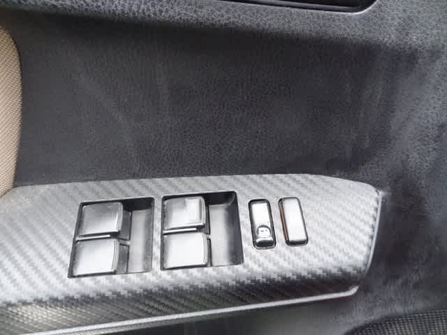 Thumbnail: 2013 Toyota RAV4 - 11