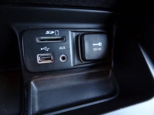 Thumbnail: 2017 Jeep Cherokee - 12