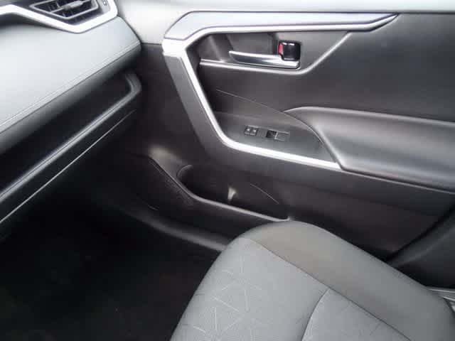 Thumbnail: 2024 Toyota RAV4 - 18