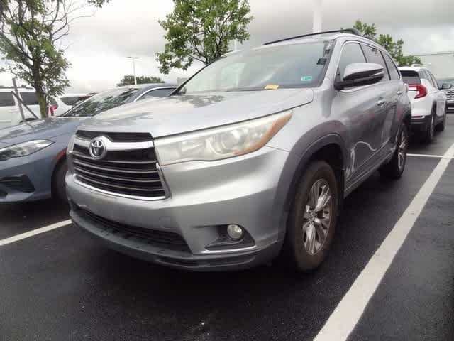 Thumbnail: 2015 Toyota Highlander - 1