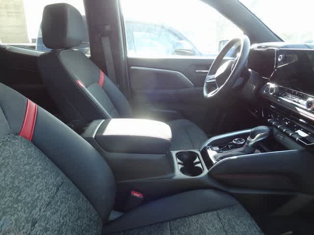 Thumbnail: 2024 Chevrolet Colorado - 7