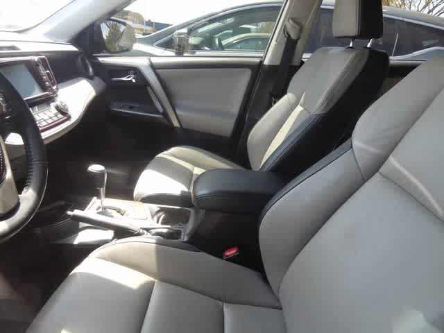 Thumbnail: 2017 Toyota RAV4 - 8