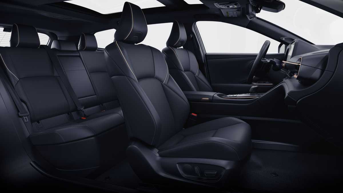 Thumbnail: 2025 Toyota Crown Signia - 20