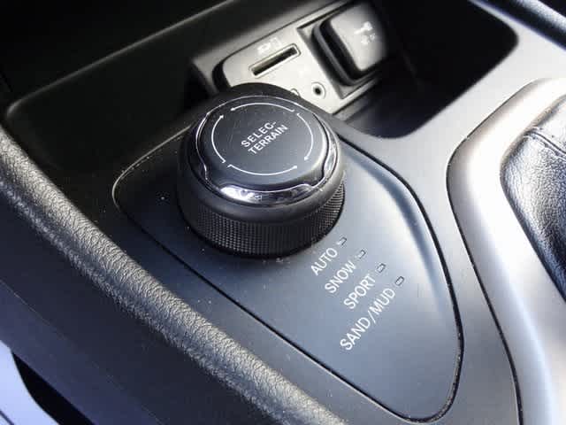 Thumbnail: 2014 Jeep Cherokee - 13