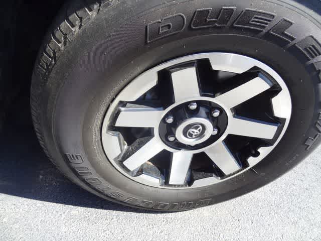 Thumbnail: 2022 Toyota 4Runner - 18