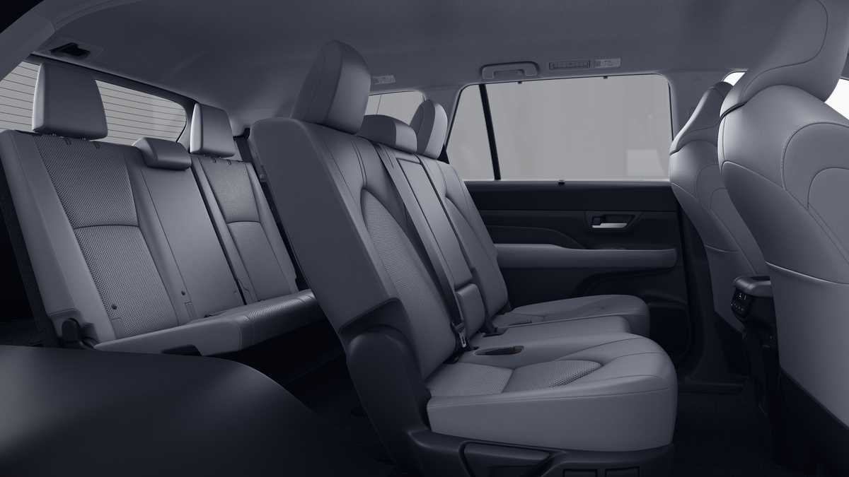 Thumbnail: 2025 Toyota Grand Highlander - 21