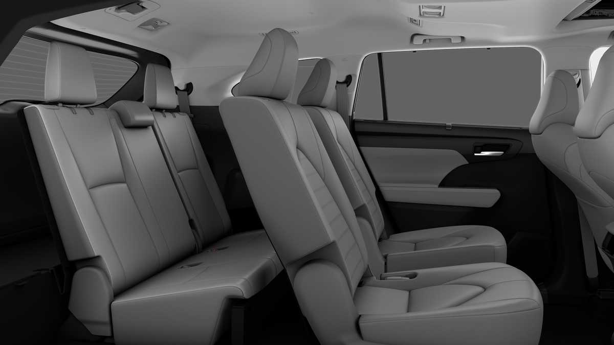 Thumbnail: 2025 Toyota Highlander - 21
