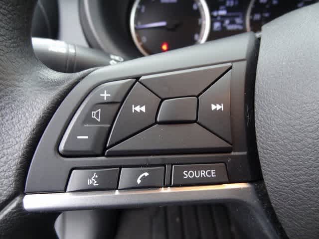 Thumbnail: 2021 Nissan Kicks - 16