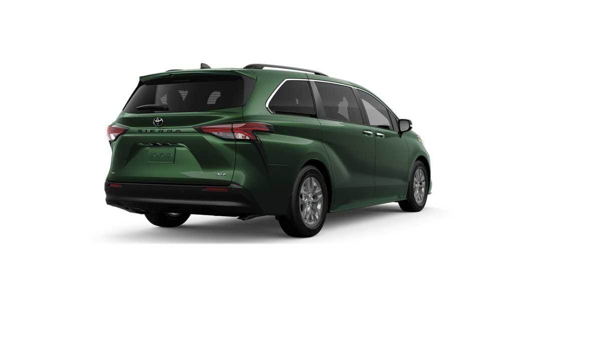 Thumbnail: 2026 Toyota Sienna - 9