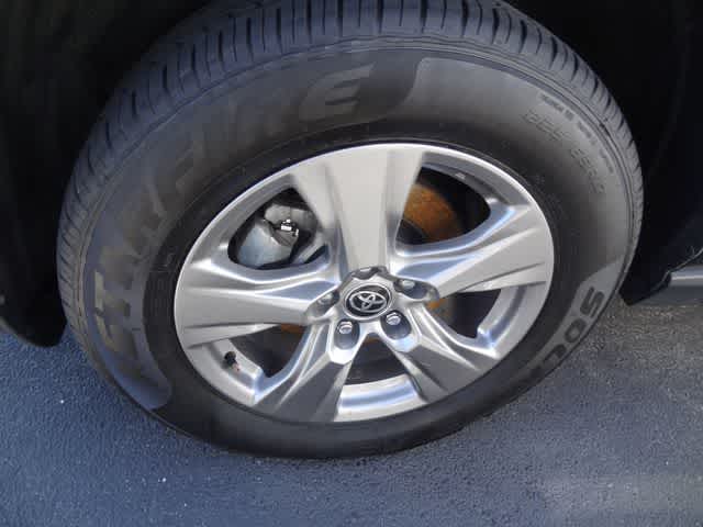 Thumbnail: 2024 Toyota RAV4 - 23