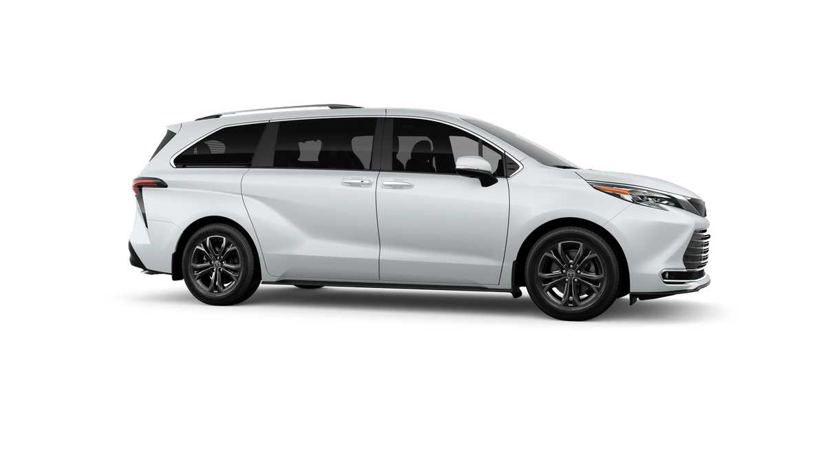 Thumbnail: 2026 Toyota Sienna - 13