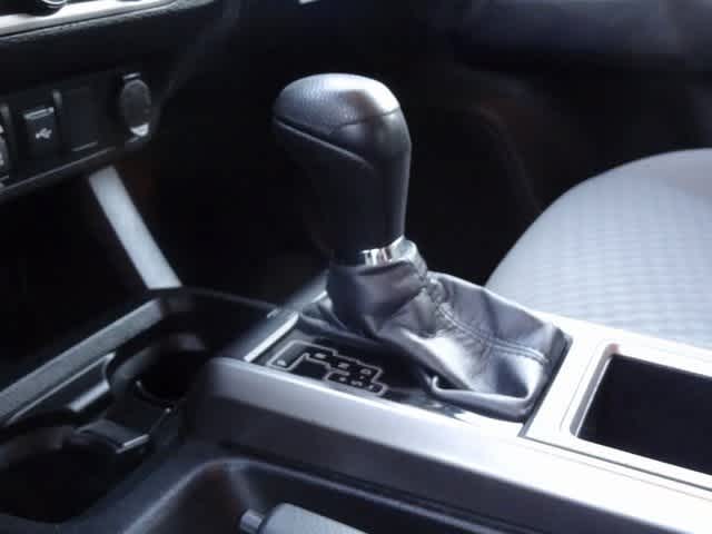 Thumbnail: 2022 Toyota Tacoma - 18