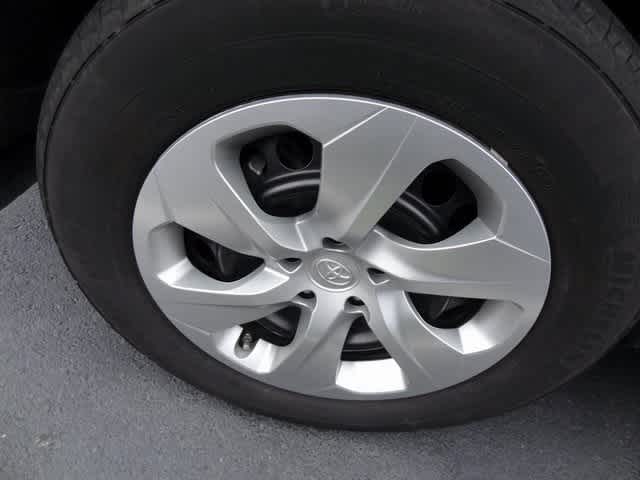 Thumbnail: 2022 Toyota RAV4 - 15