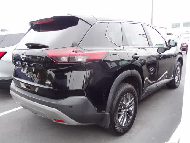 Thumbnail: 2023 Nissan Rogue - 4