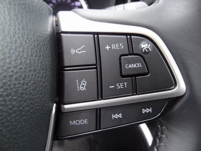 2024 Toyota Highlander LE 23