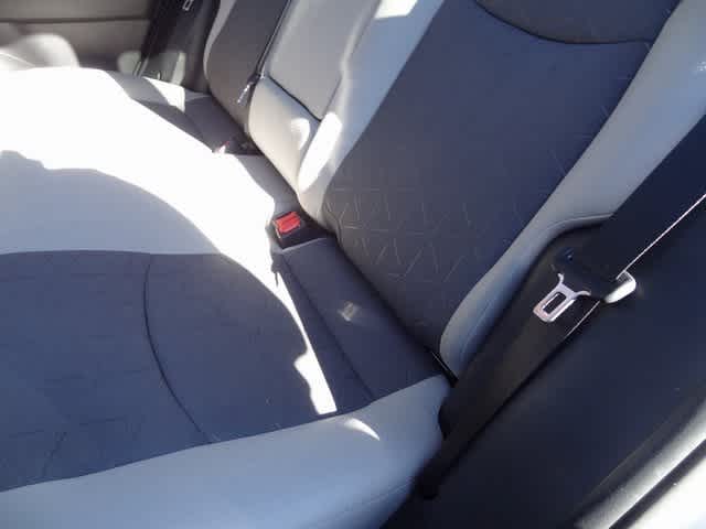 Thumbnail: 2022 Toyota RAV4 - 20