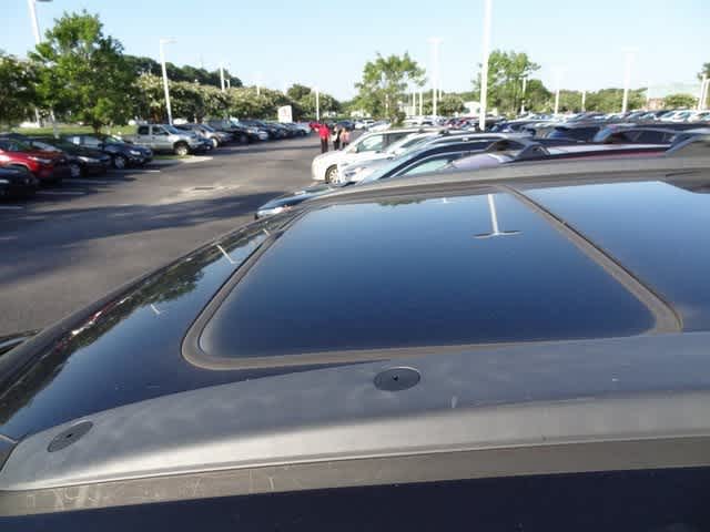 Thumbnail: 2014 Chevrolet Traverse - 17