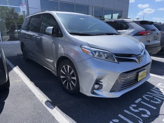Thumbnail: 2020 Toyota Sienna - 2